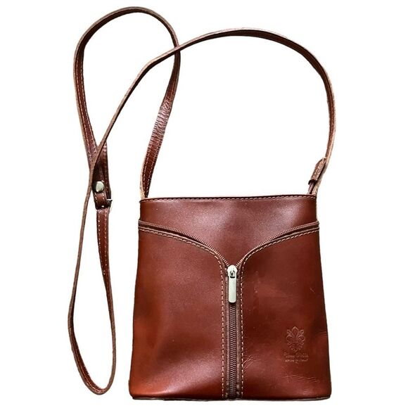 Vera Pelle Italy Small Brown
Leather Zip Front Crossbody
Bag, 7.5" x7.5" - Picture 2 of 16